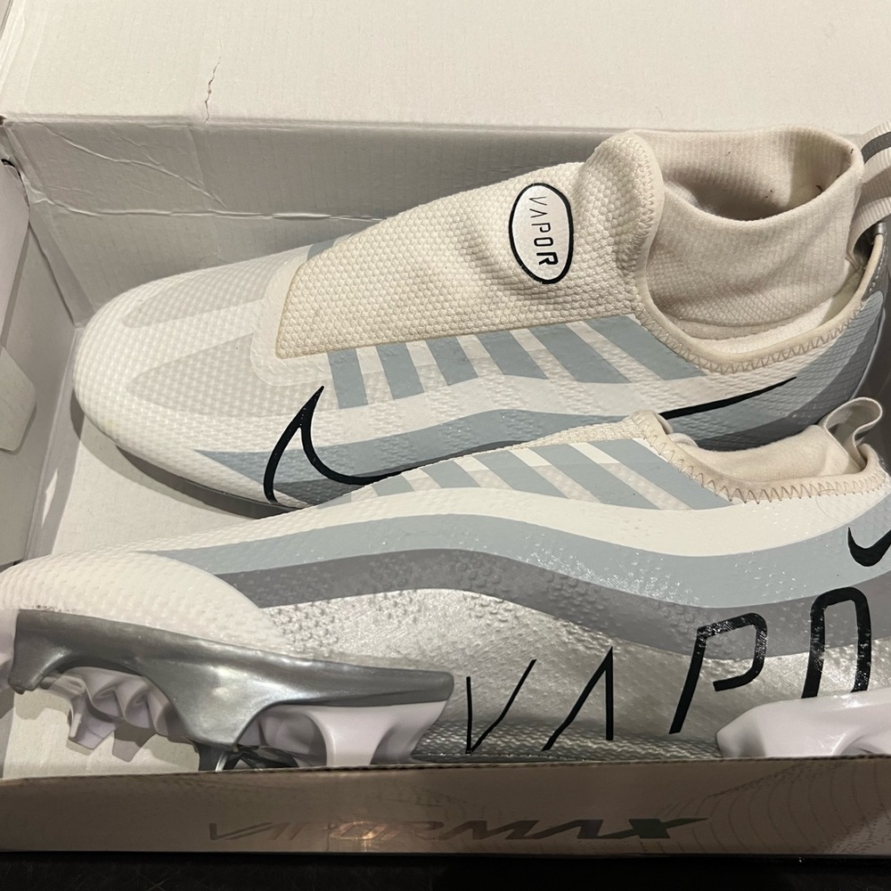 Nike Air Vapor max Mens 8.5 Football Cleats White Metallic Silver 2019 model